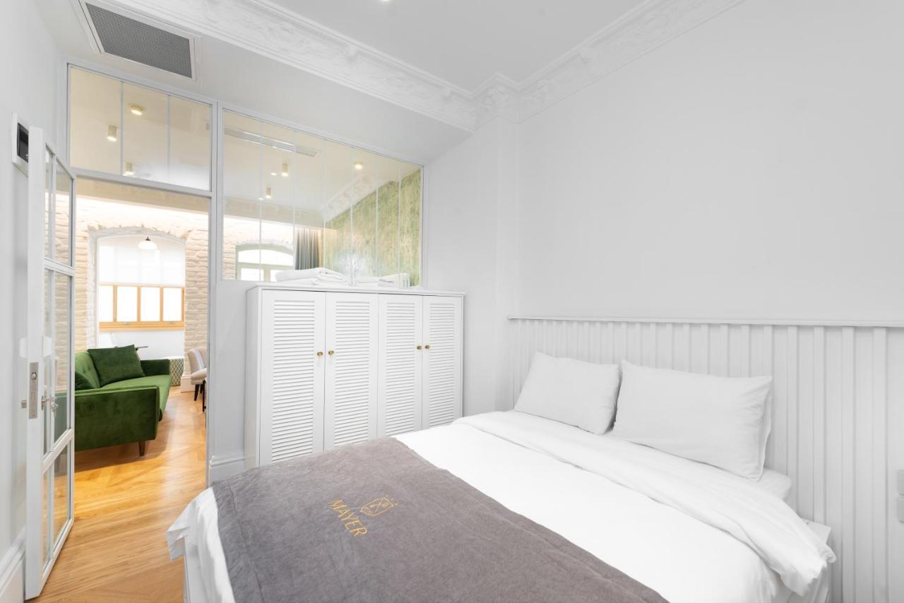 Mayer Liberty Apartments Истанбул Екстериор снимка